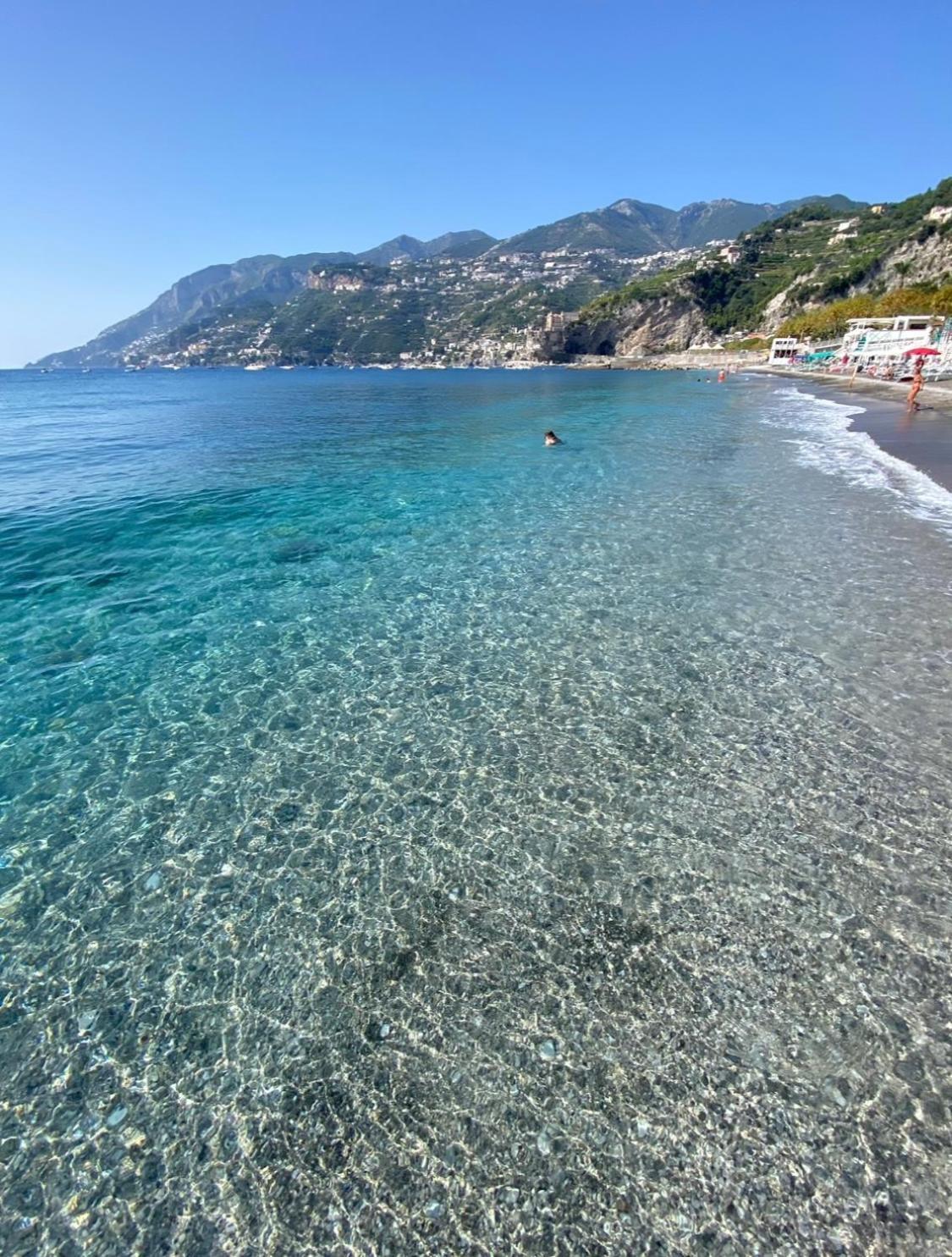 Costa Blue Villa Майори Екстериор снимка