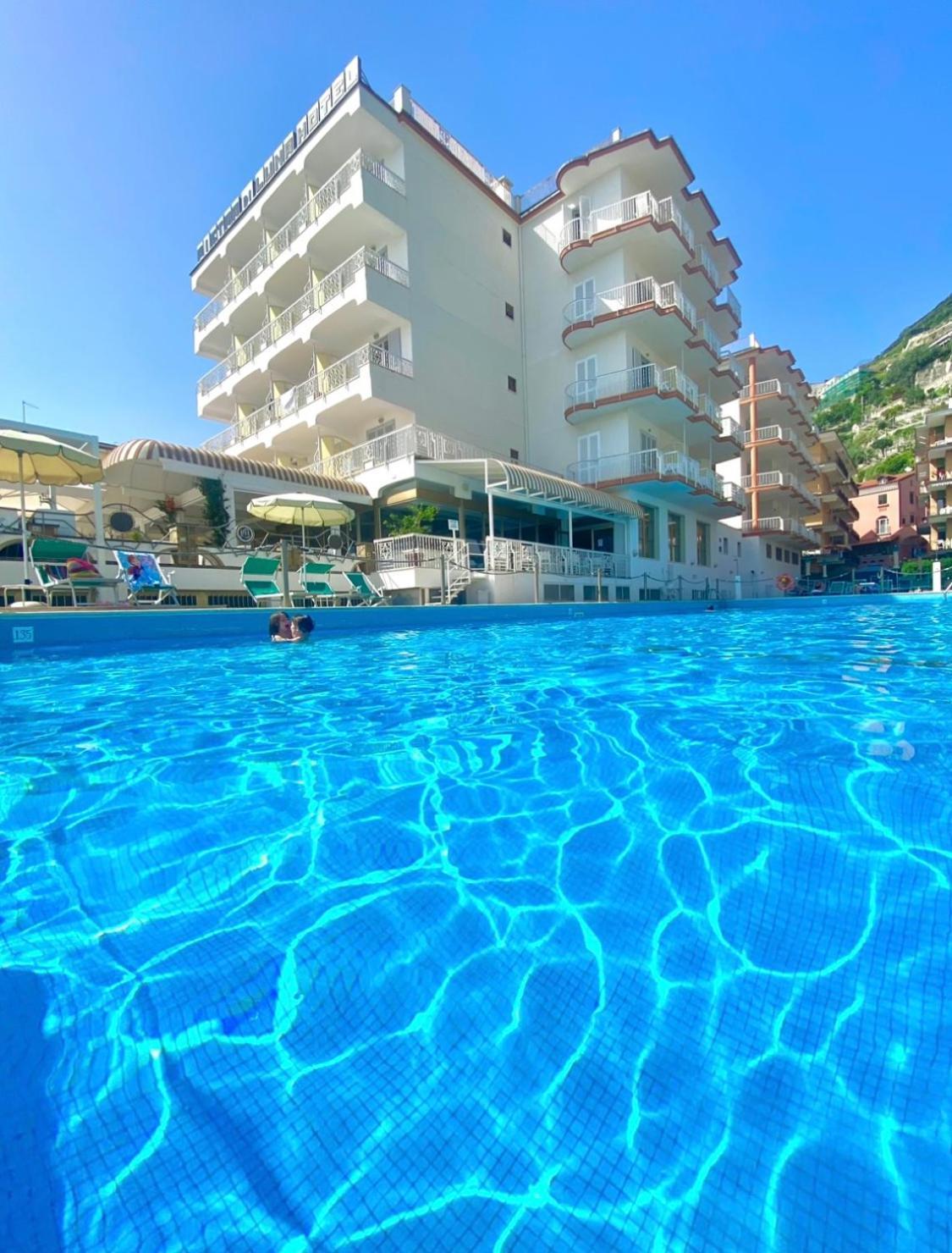 Costa Blue Villa Майори Екстериор снимка